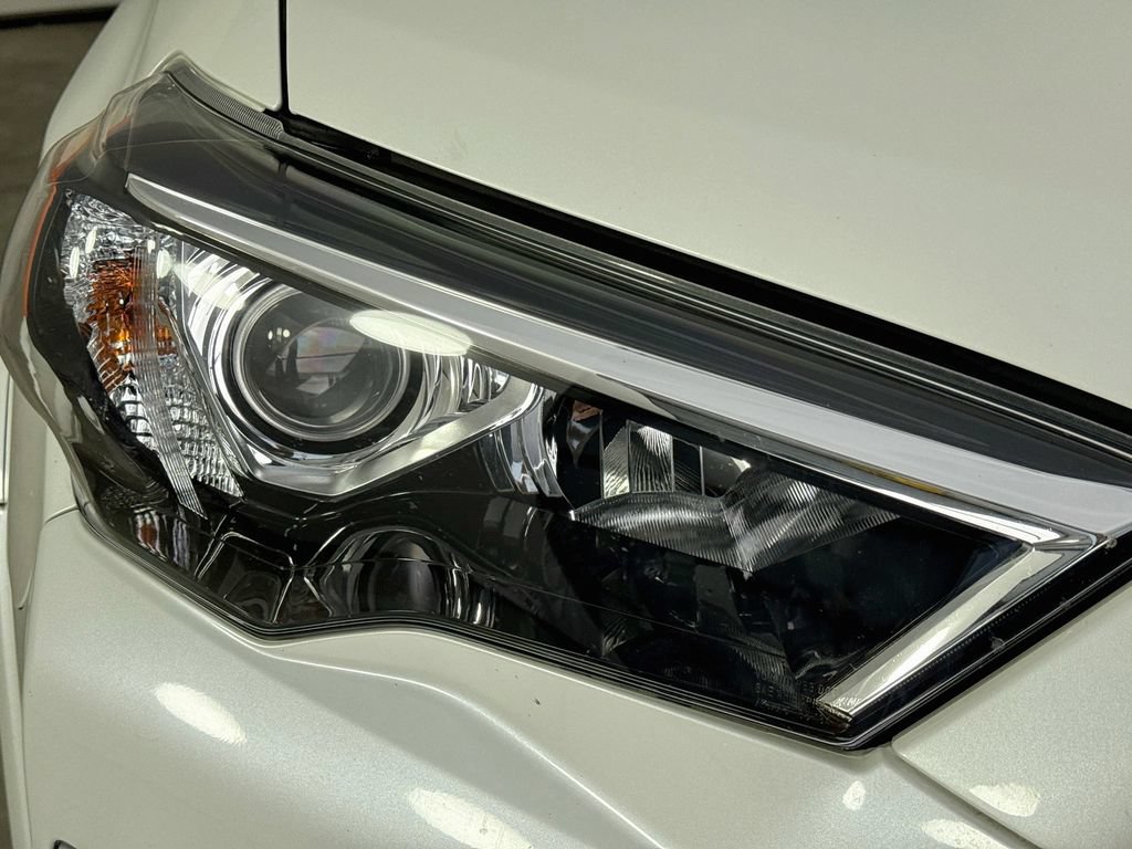 Used 2019 Toyota 4Runner Limited RWD image 38