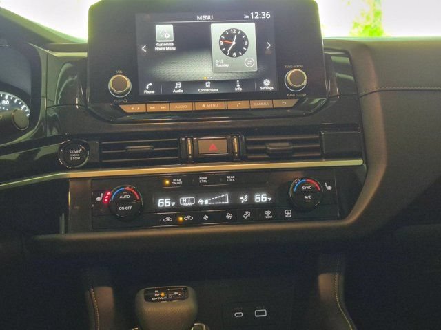 Used 2025 Nissan Pathfinder SV FWD image 15