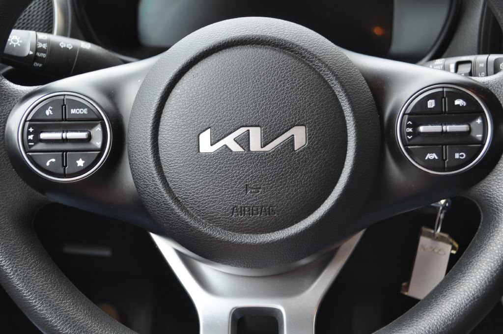 Used 2024 Kia Soul LX w/ LX Technology Package image 9
