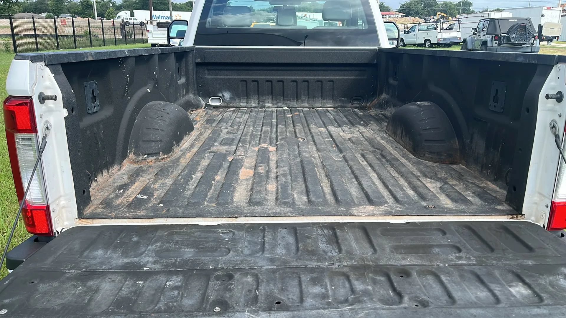 Used 2017 Ford F250 XL w/ Power Equipment Group AWD/4WD image 4