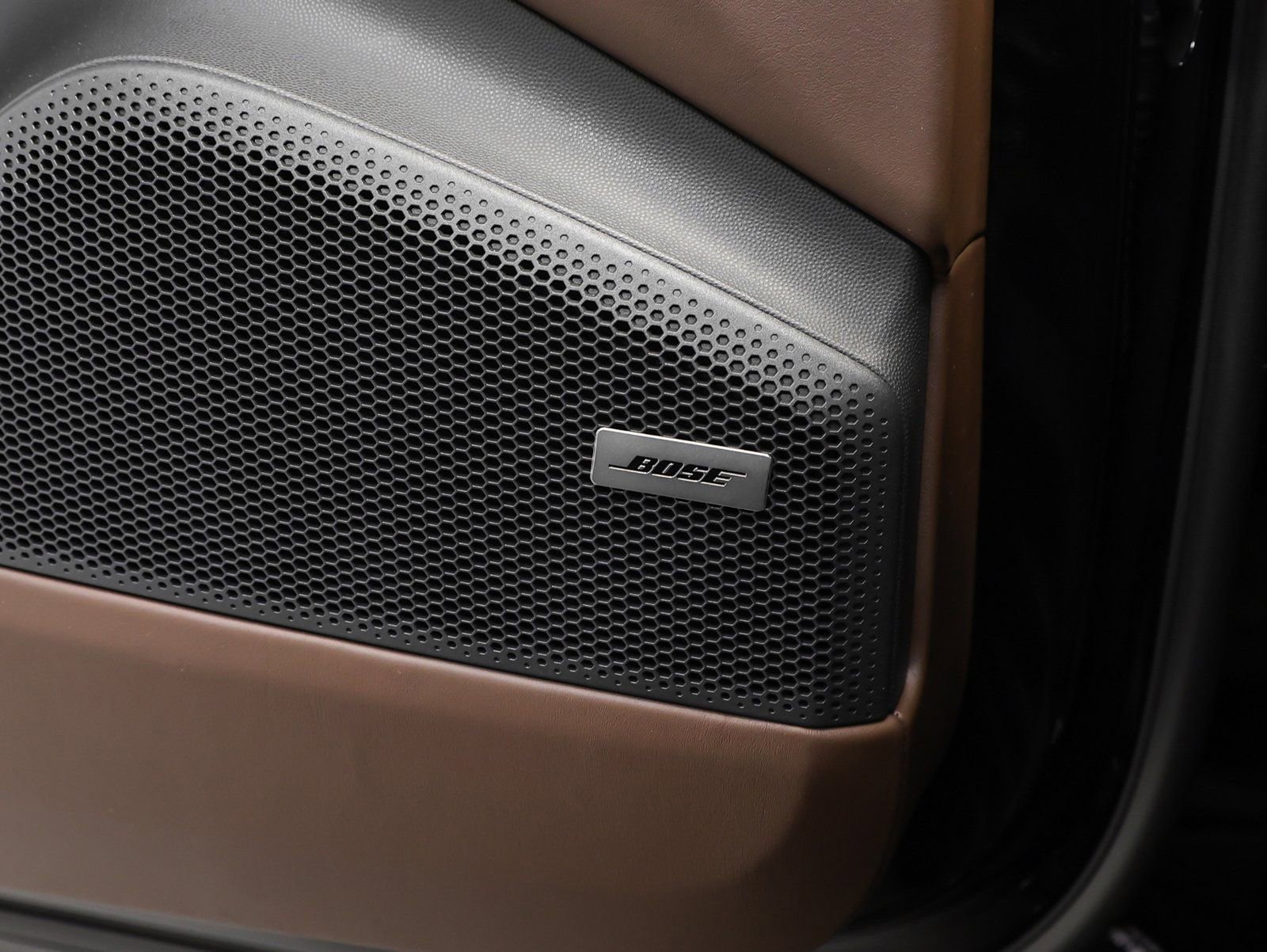 New 2025 Porsche Macan Turbo Electric image 45