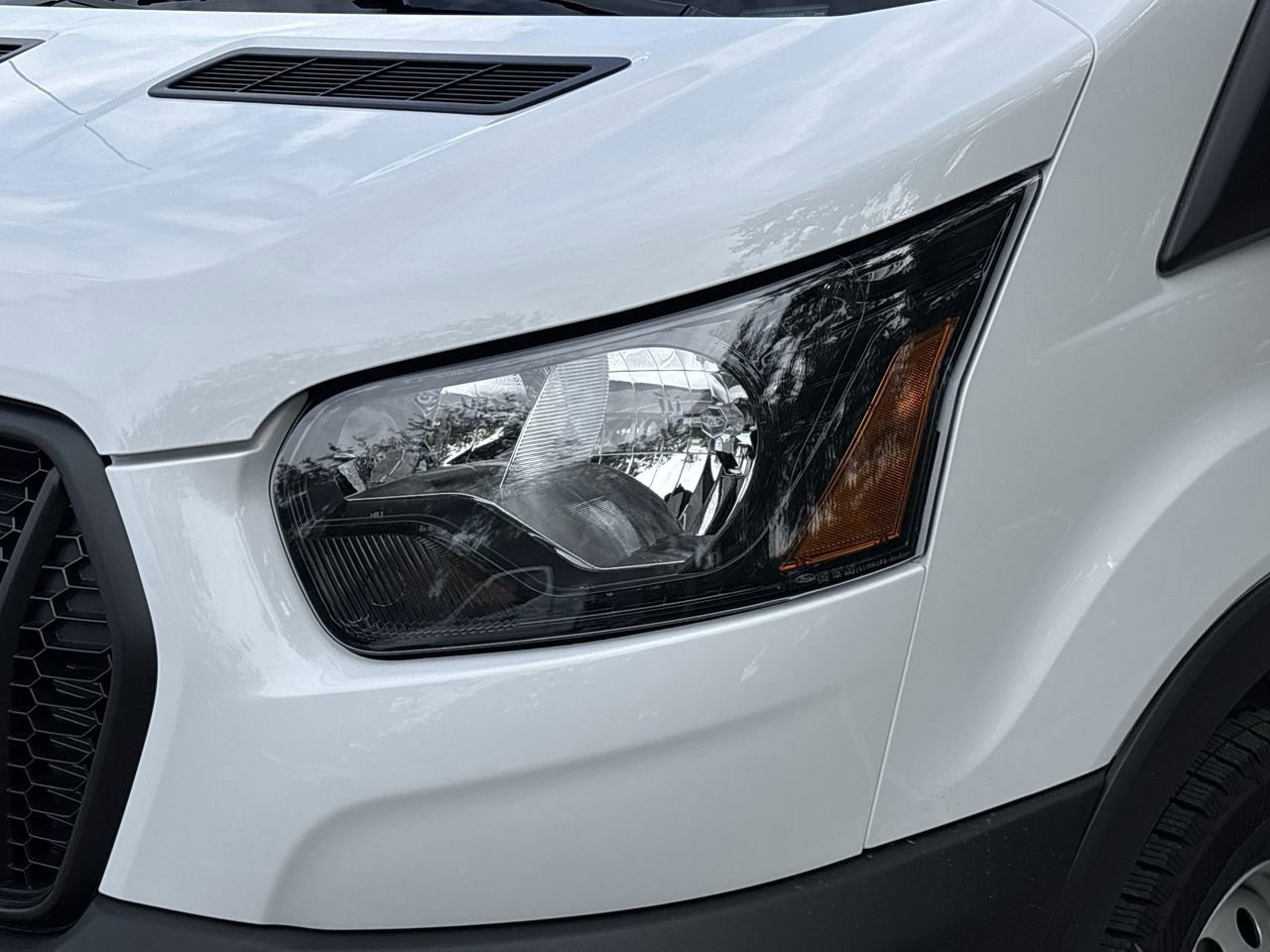 New 2025 Ford Transit 250 148 Medium Roof Extended AWD image 6