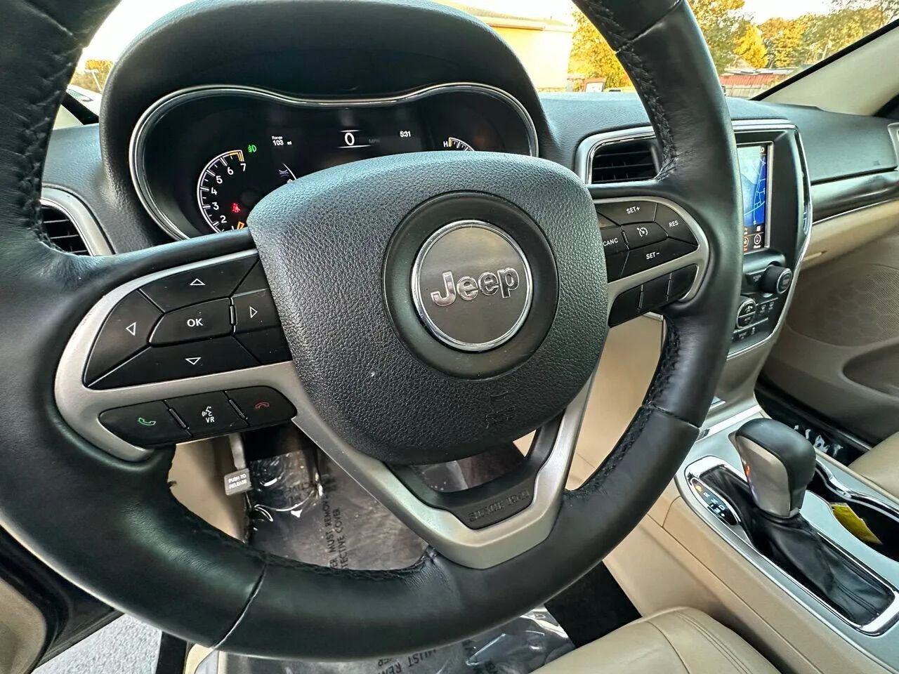 Used 2018 Jeep Grand Cherokee Limited image 15