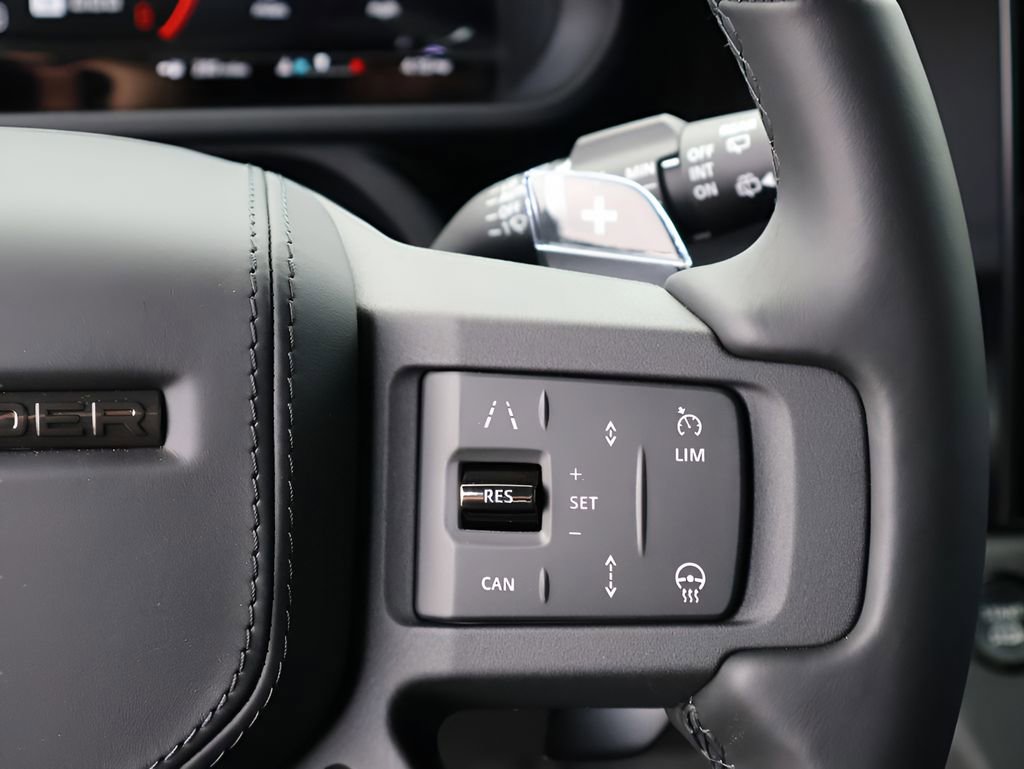 Certified 2026 Land Rover Defender 110 AWD/4WD image 38