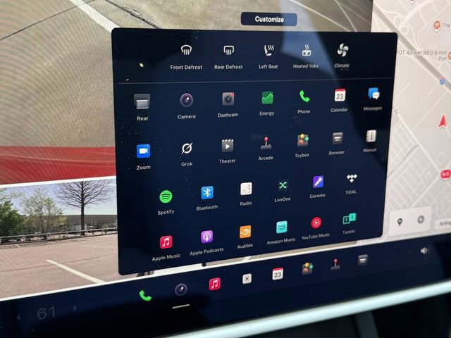 Used 2022 Tesla Model S image 16