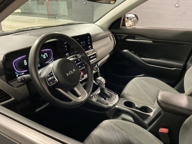 Used 2024 Kia Seltos LX AWD/4WD image 23
