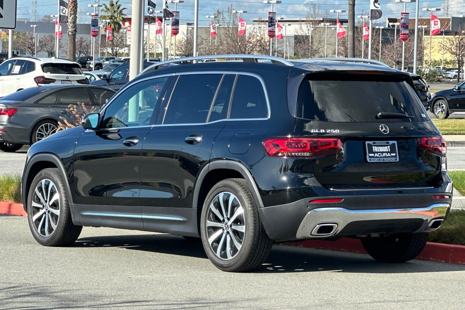 Used 2021 Mercedes-Benz GLB 250 image 6