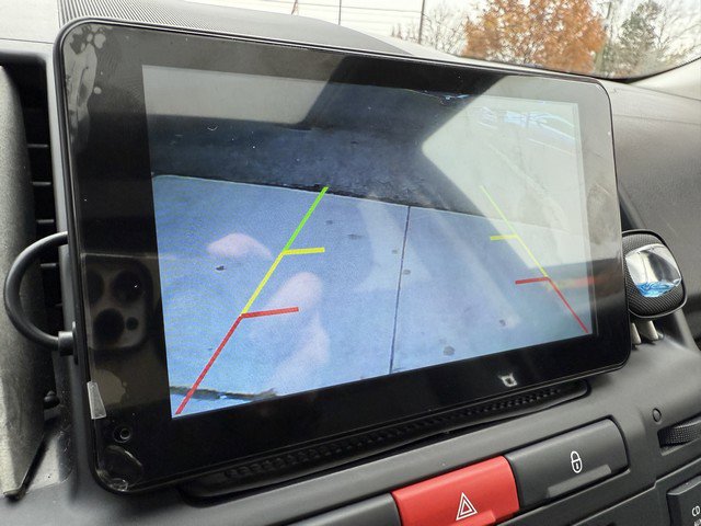 Used 2011 Land Rover LR2 HSE image 39