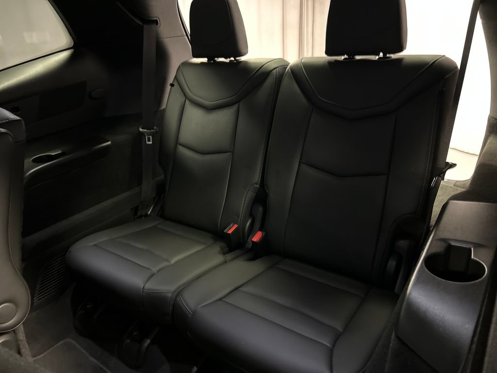 Used 2024 Cadillac XT6 Premium Luxury w/ Technology Package AWD/4WD image 25