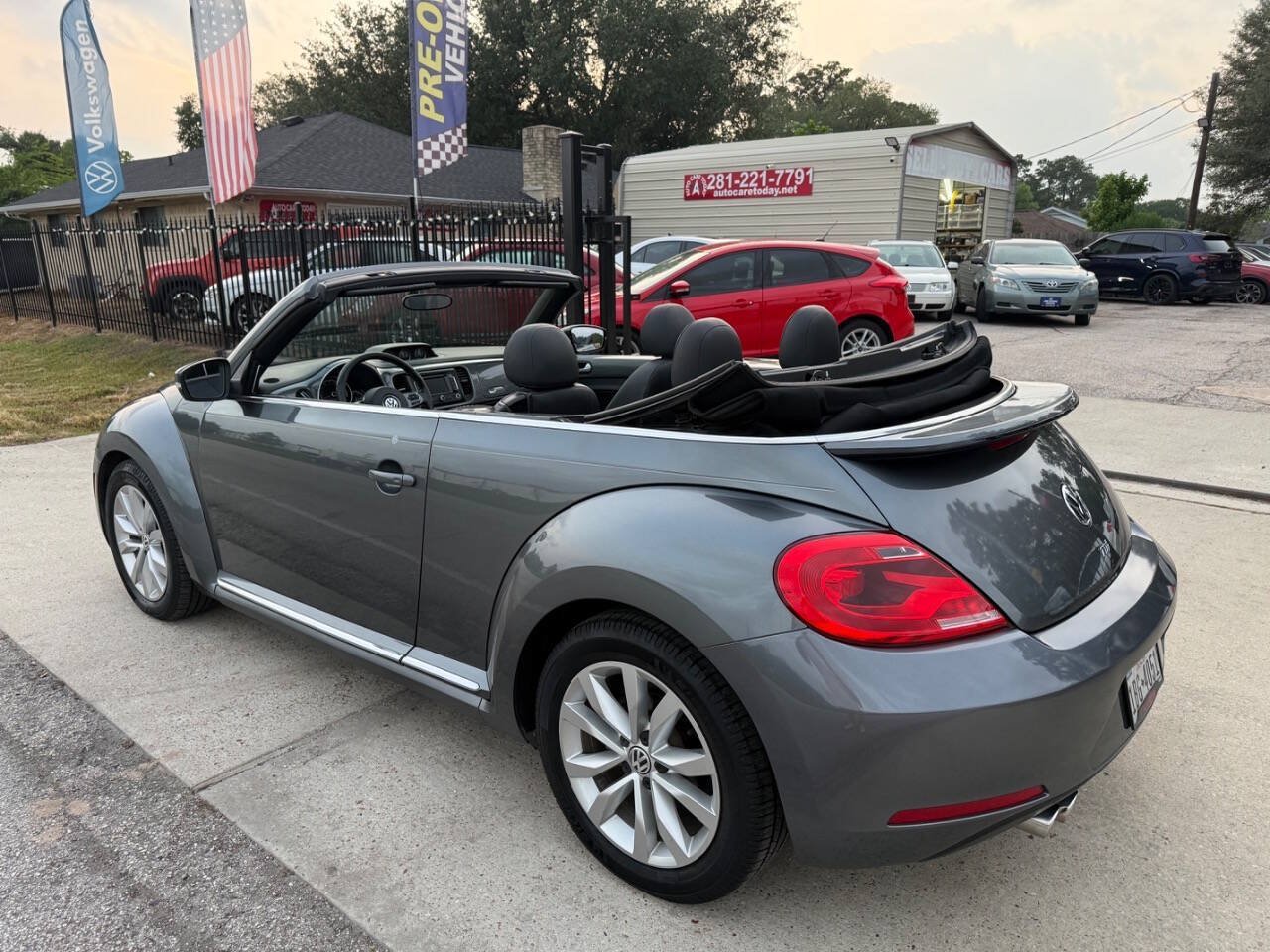 Used 2013 Volkswagen Beetle TDI FWD image 30
