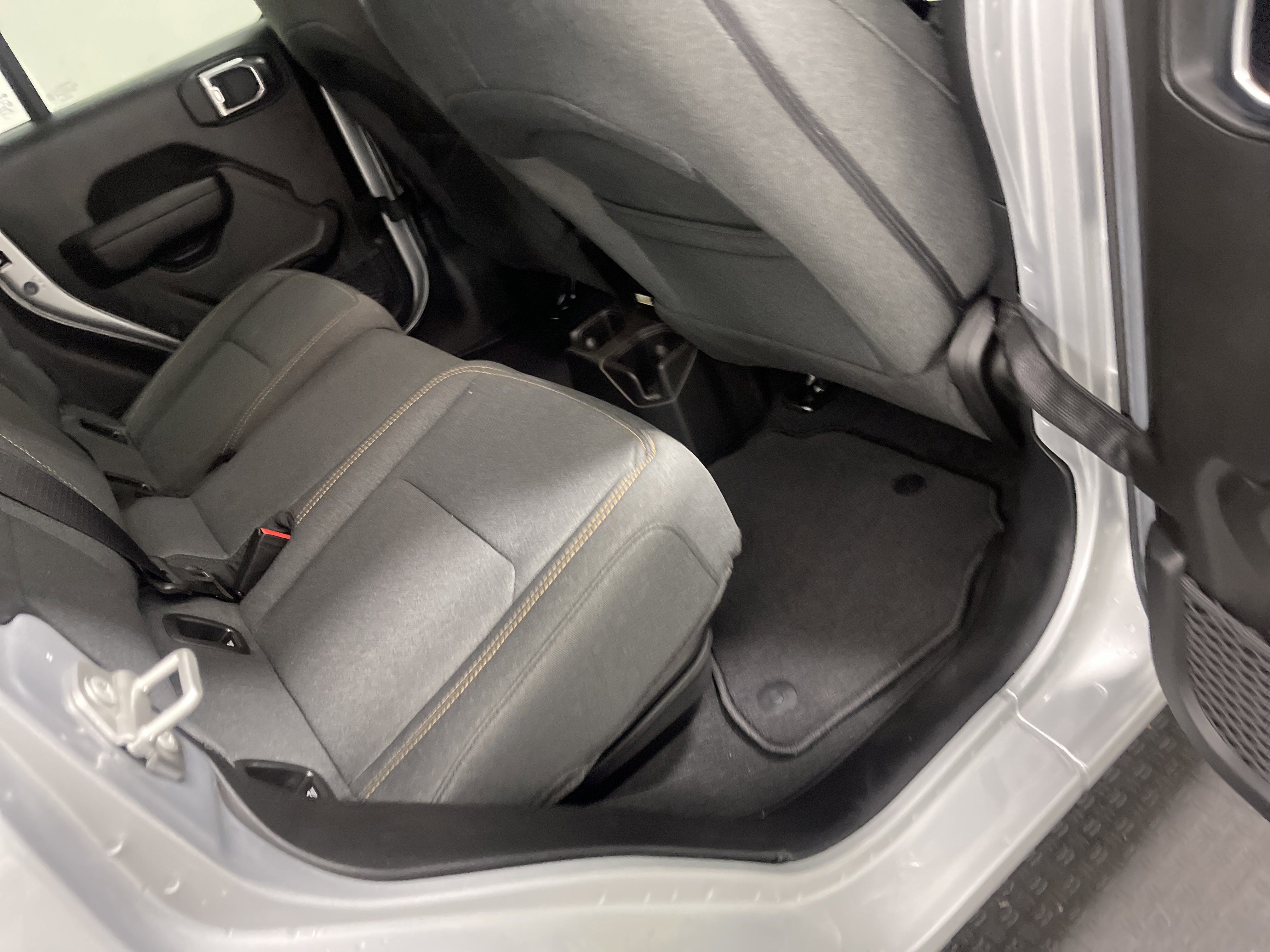 Used 2024 Jeep Gladiator Sport image 21