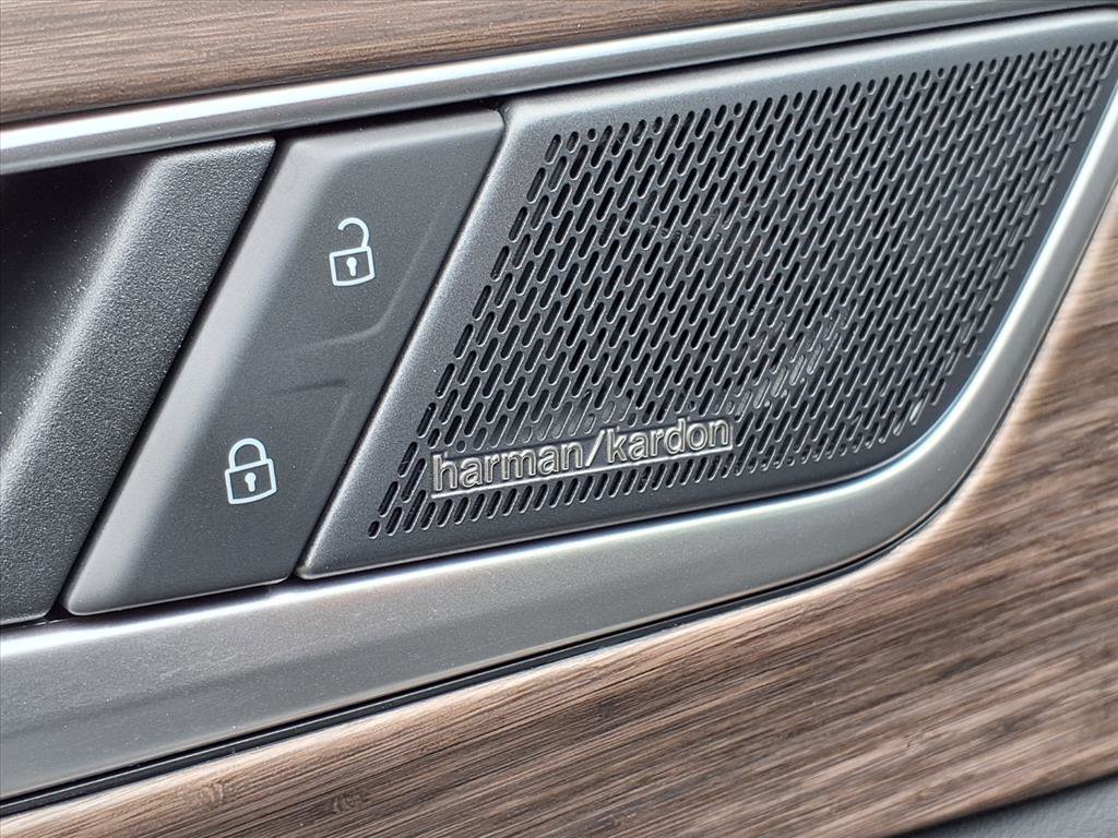 New 2026 Volkswagen Atlas SEL Premium R-Line image 9