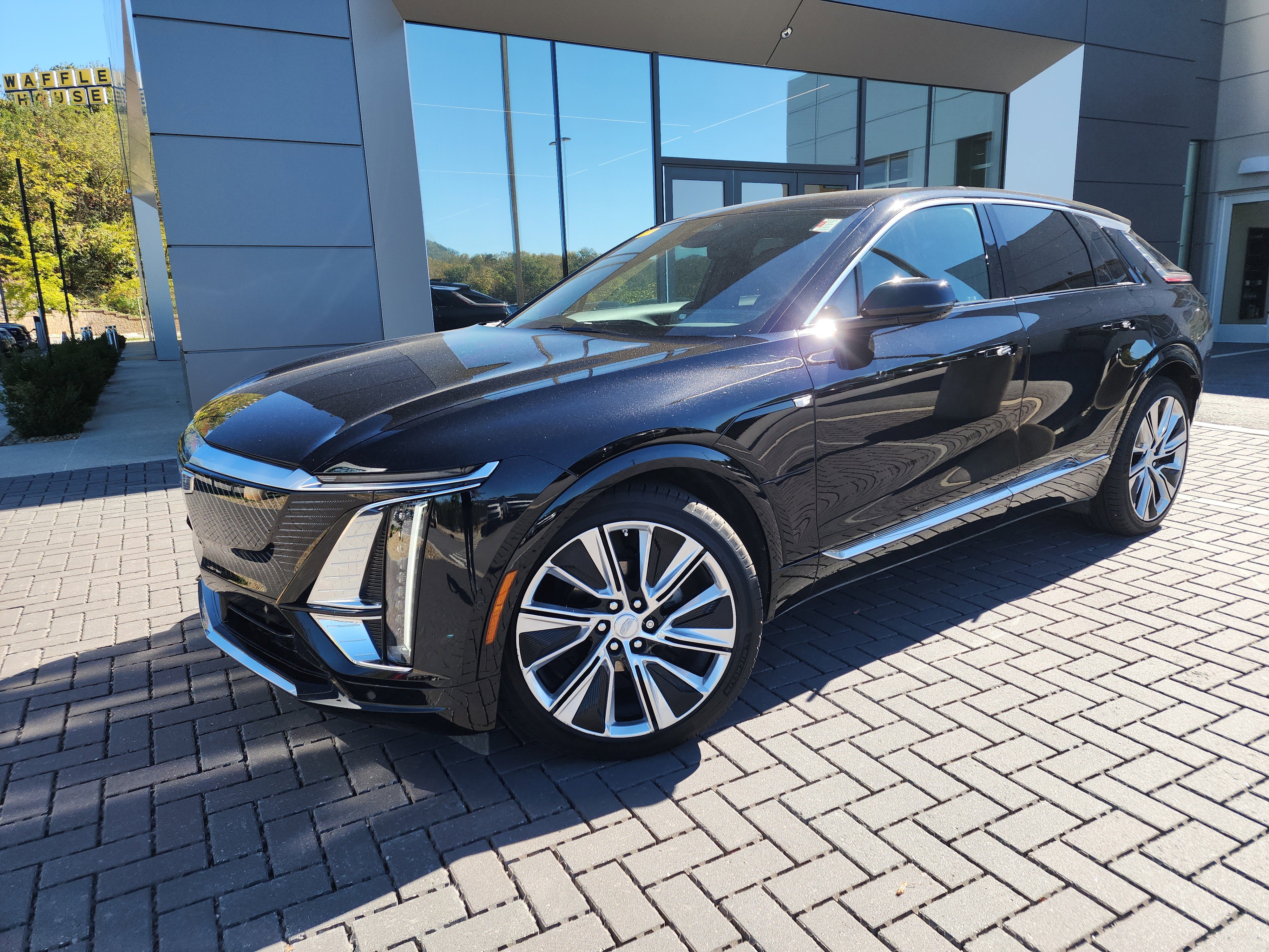Used 2024 Cadillac Lyriq Luxury w/ LPO, Floor Liner Package