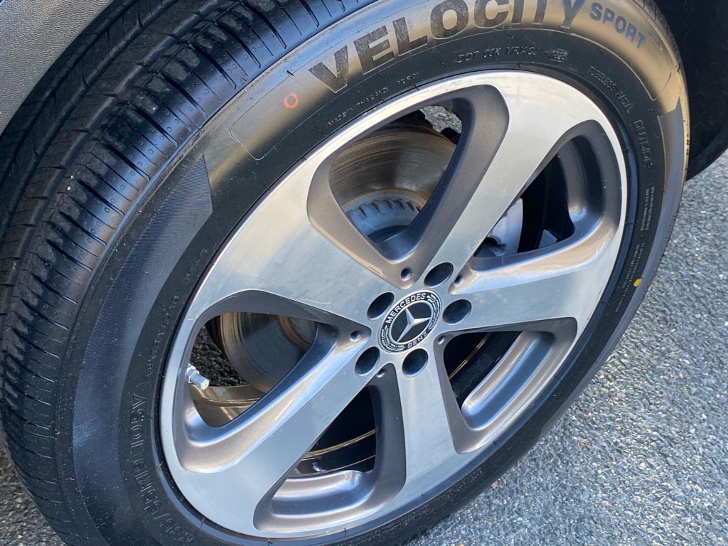 Used 2018 Mercedes-Benz GLC 300 4MATIC image 22