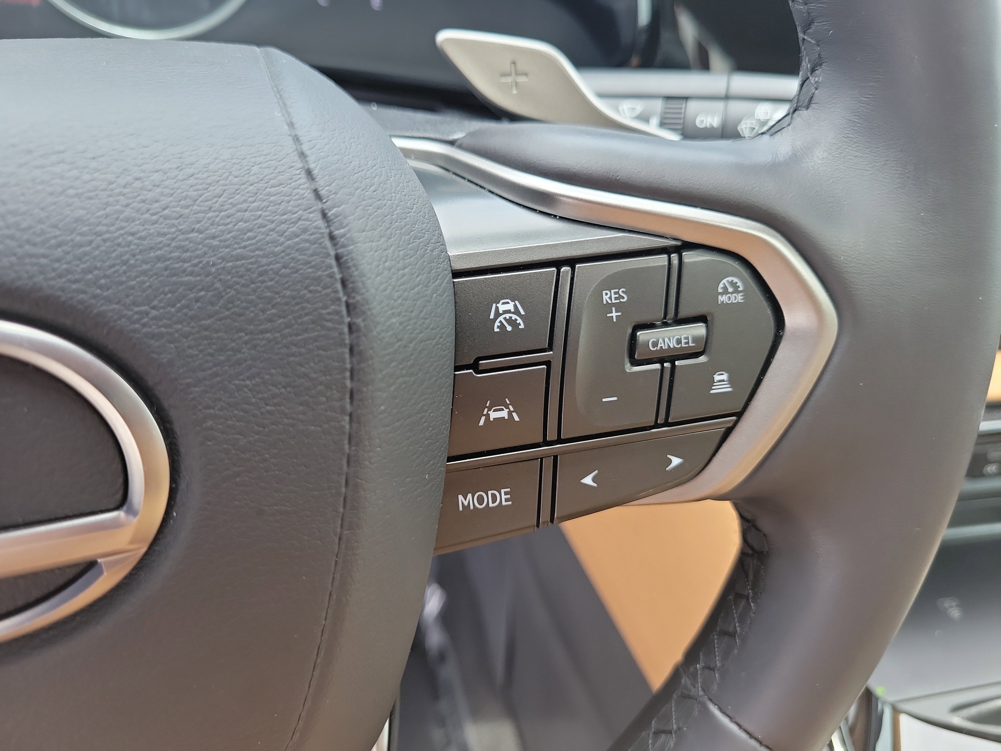Certified 2025 Lexus NX 250 FWD w/ Accessory Package (K3) image 28