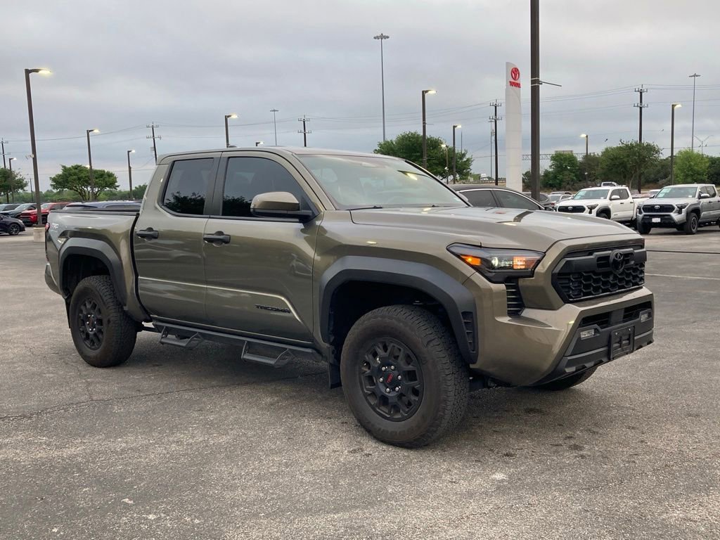 Certified 2024 Toyota Tacoma TRD Off-Road image 3