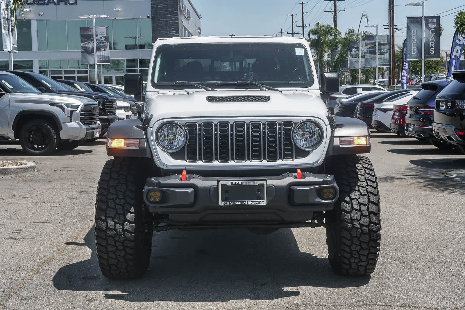 Used 2023 Jeep Gladiator Mojave AWD/4WD image 2