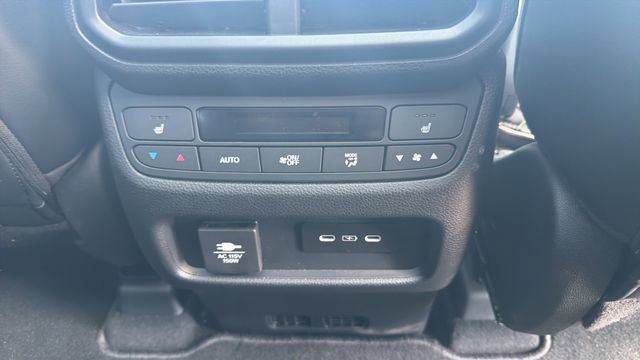 Certified 2025 Honda Pilot Elite image 32
