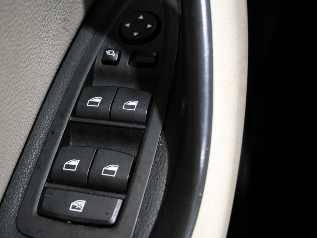 Used 2019 BMW X1 xDrive28i w/ Convenience Package image 14