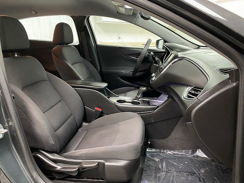 Used 2018 Chevrolet Malibu LT image 14