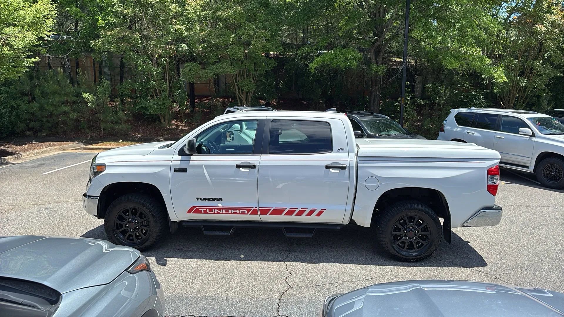 Used 2020 Toyota Tundra SR5 w/ SR5 Upgrade Package image 8
