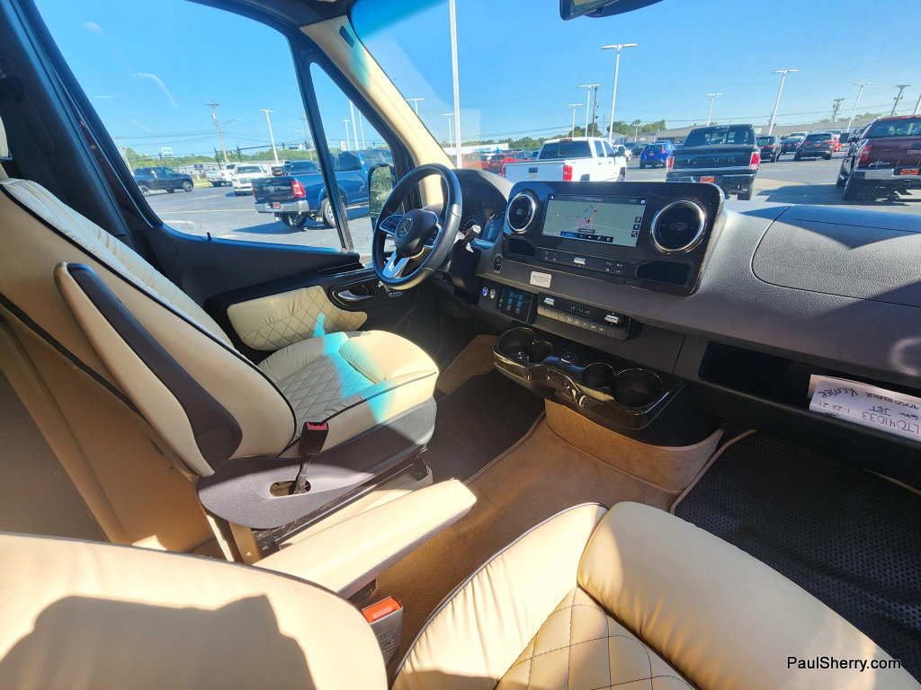 Used 2020 Mercedes-Benz Sprinter 2500 image 53