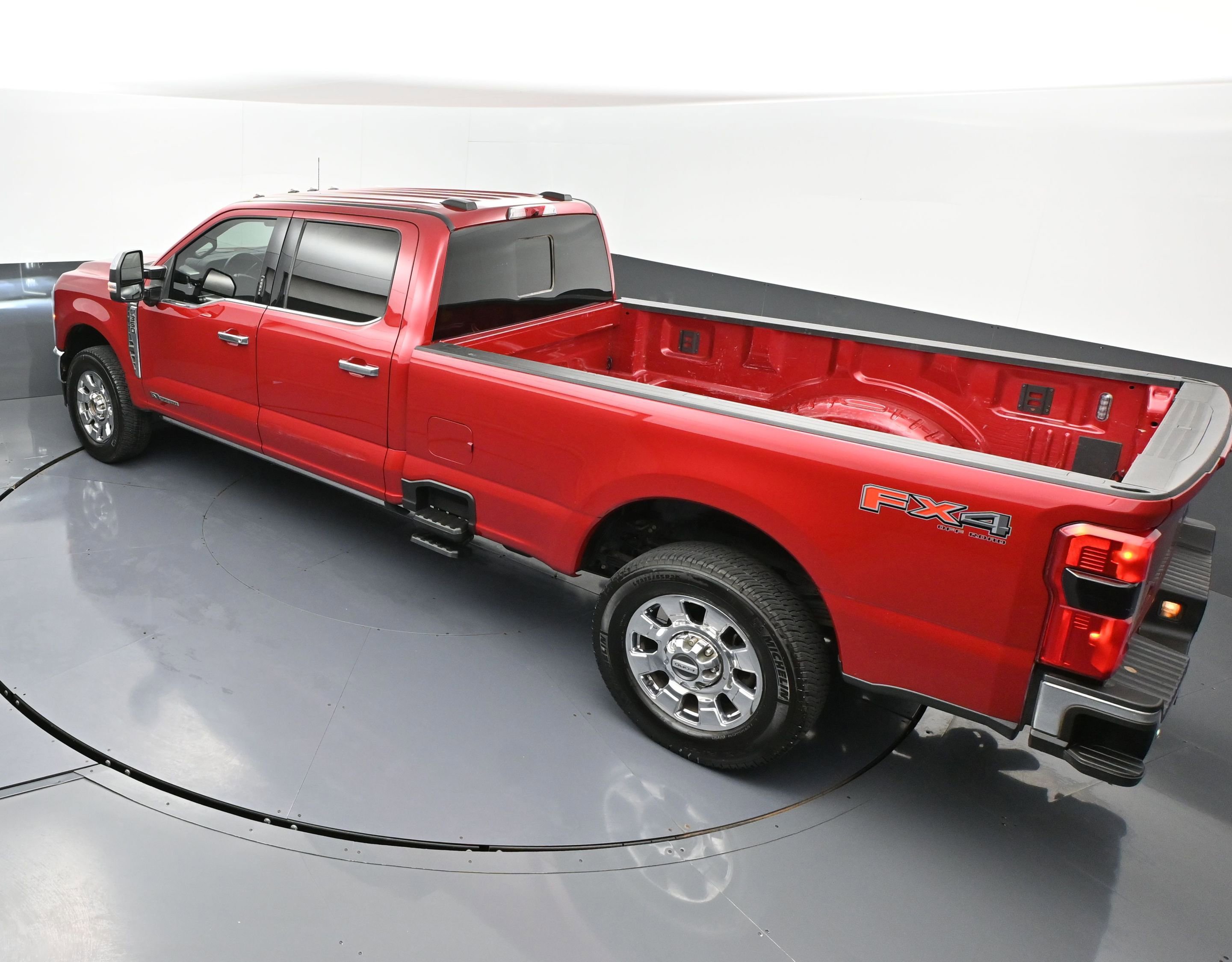 Used 2024 Ford F350 Lariat w/ Lariat Ultimate Package image 39