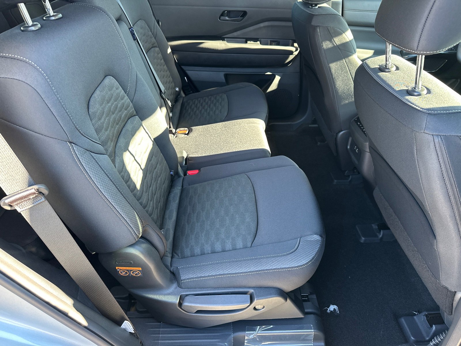 New 2025 Nissan Pathfinder SV w/ Black Appearance Package image 16