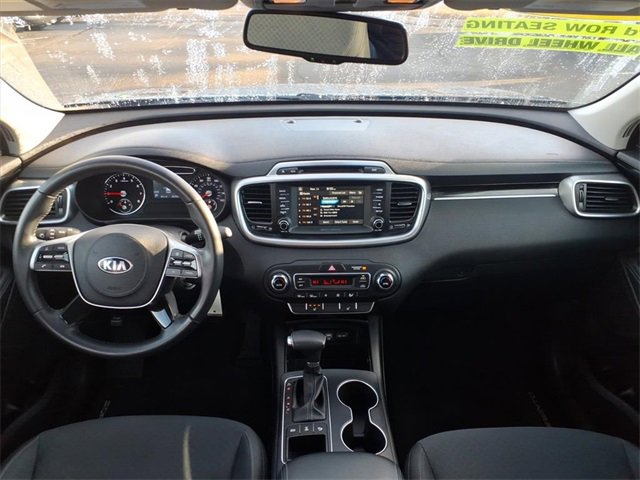 Used 2019 Kia Sorento LX w/ LX Convenience Package image 14
