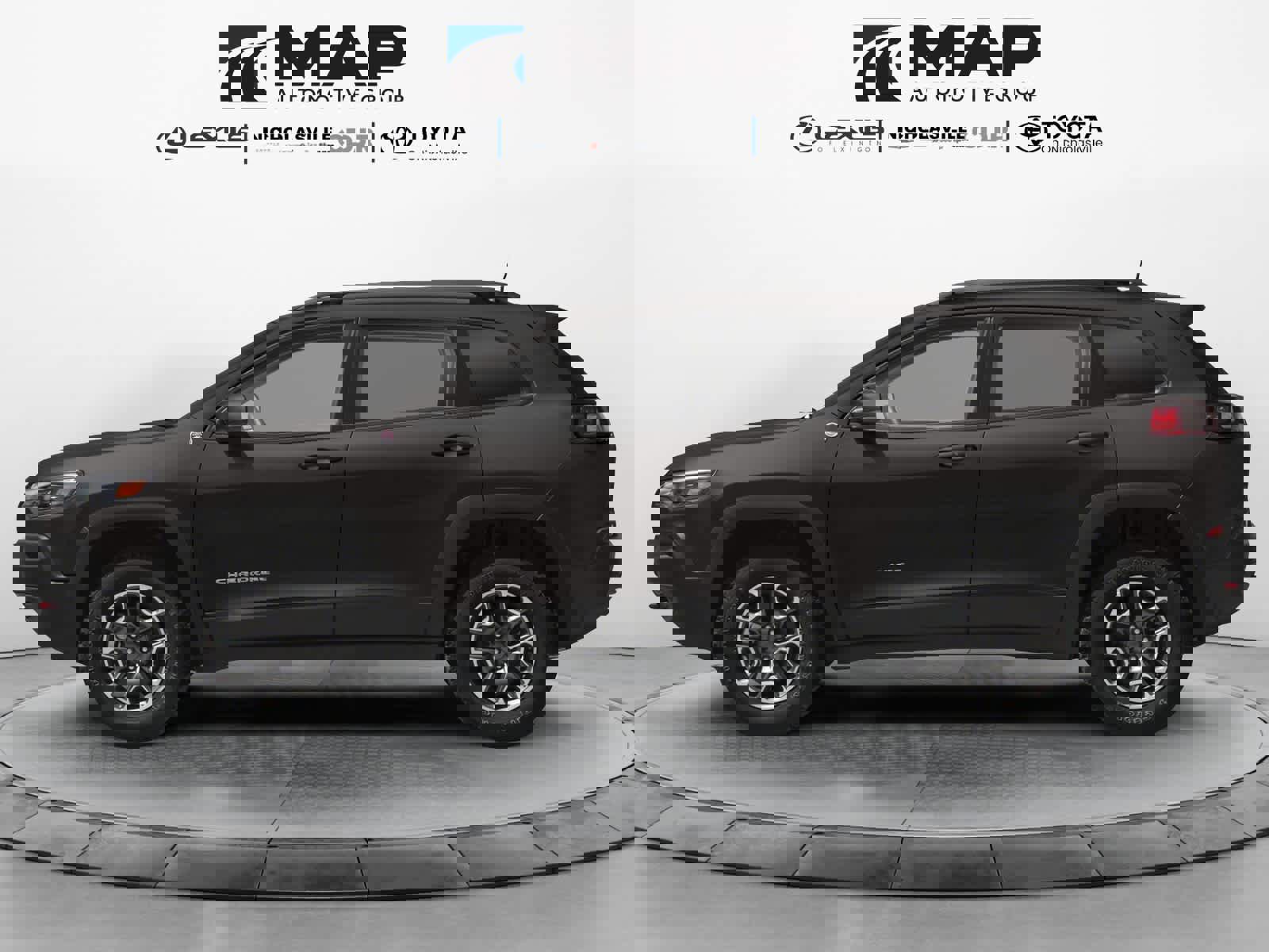 Used 2019 Jeep Cherokee Trailhawk w/ Comfort/Convenience Group AWD/4WD image 3