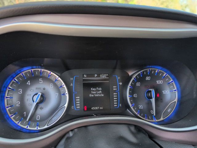 Used 2024 Chrysler Voyager LX image 16