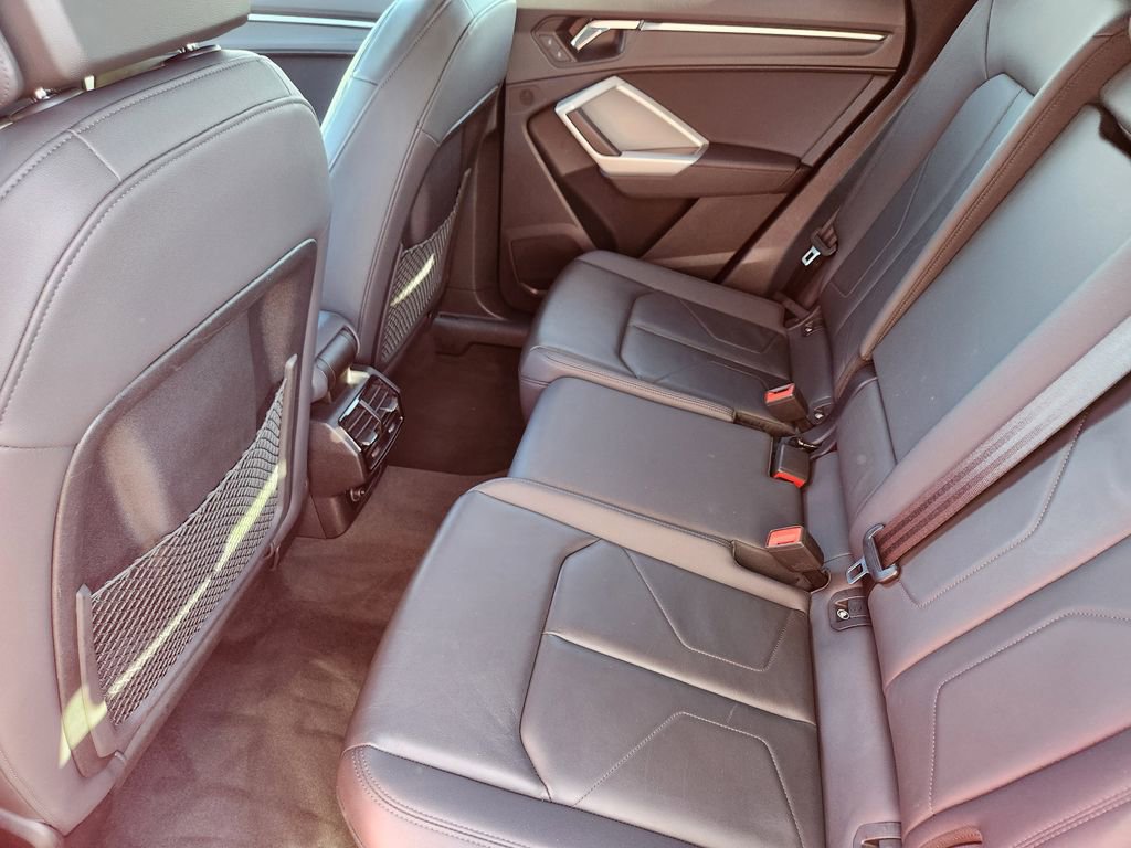 Used 2024 Audi Q3 2.0T Premium image 18