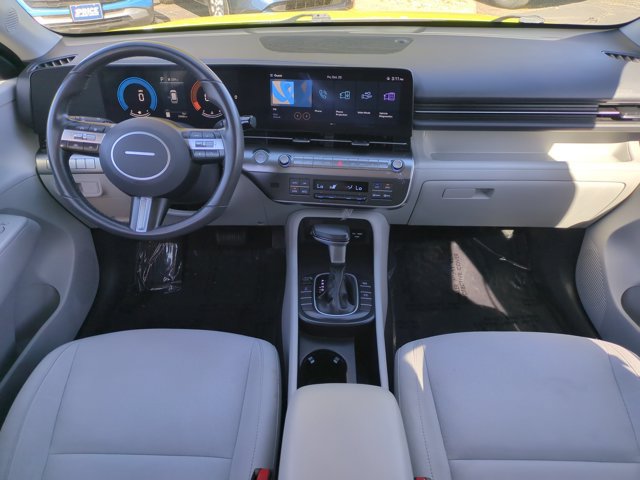 Used 2025 Hyundai Kona SEL AWD/4WD image 16