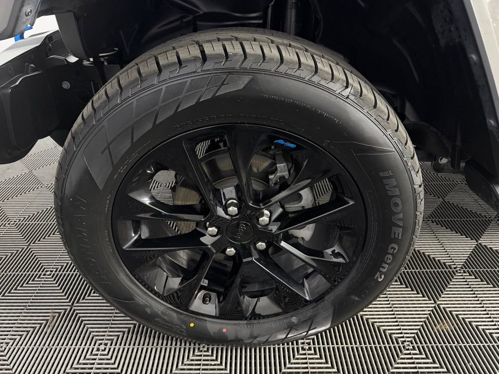 Used 2022 Jeep Wrangler Unlimited Sahara w/ Cold Weather Group image 11