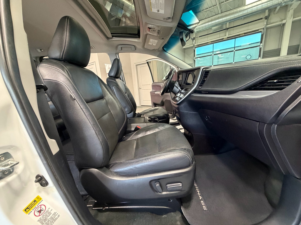 Used 2017 Toyota Sienna SE FWD image 44