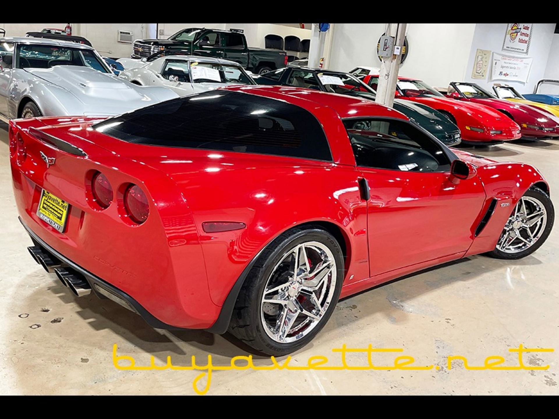 Used 2007 Chevrolet Corvette Z06 w/ Preferred Equipment Group RWD video 2