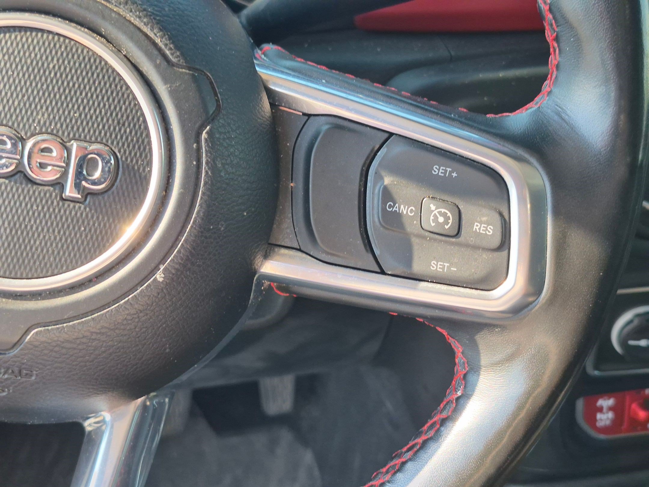 Used 2023 Jeep Gladiator Rubicon w/ Cold Weather Group AWD/4WD image 19