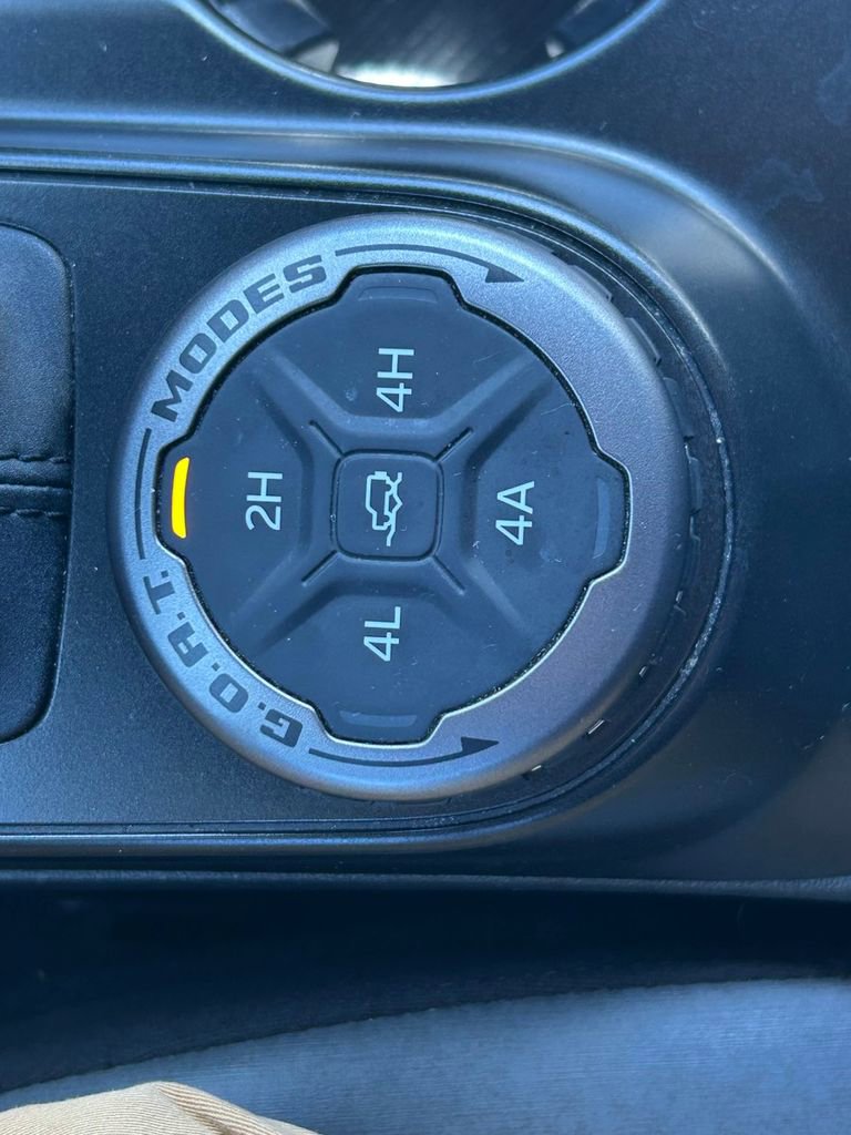 Used 2022 Ford Bronco Black Diamond w/ Sasquatch Package image 28