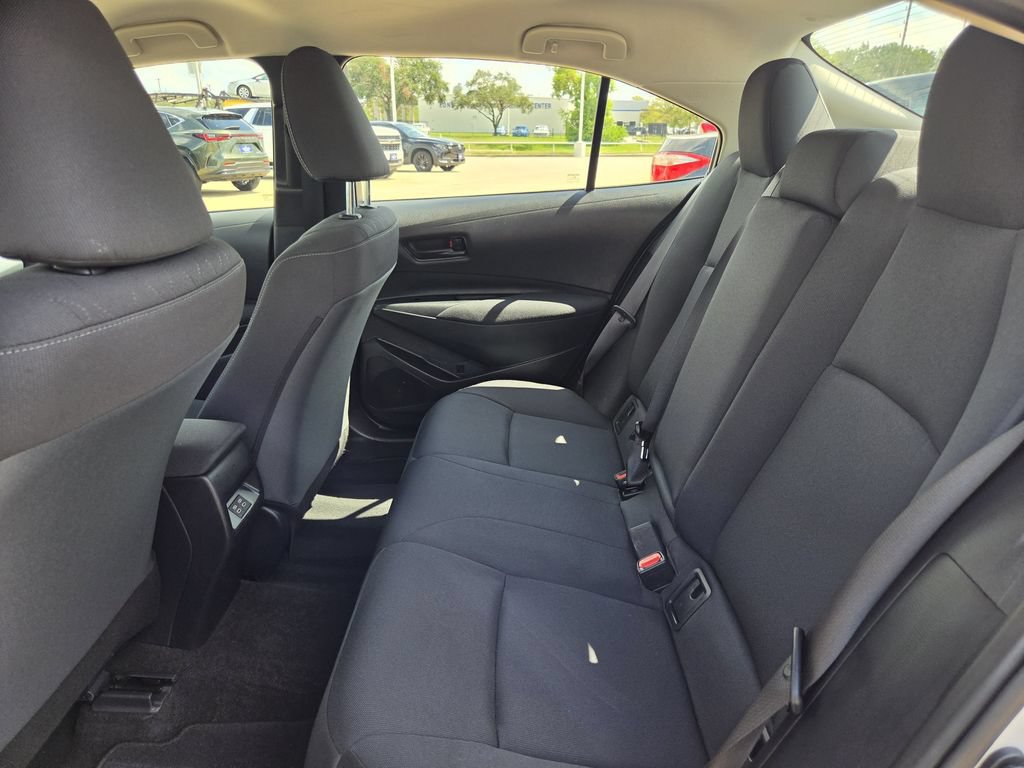Used 2026 Toyota Corolla LE FWD image 27