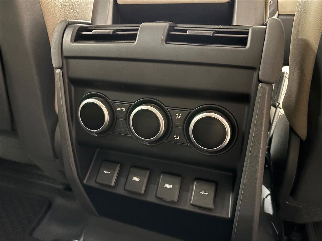 Used 2020 Land Rover Defender 110 First Edition image 37