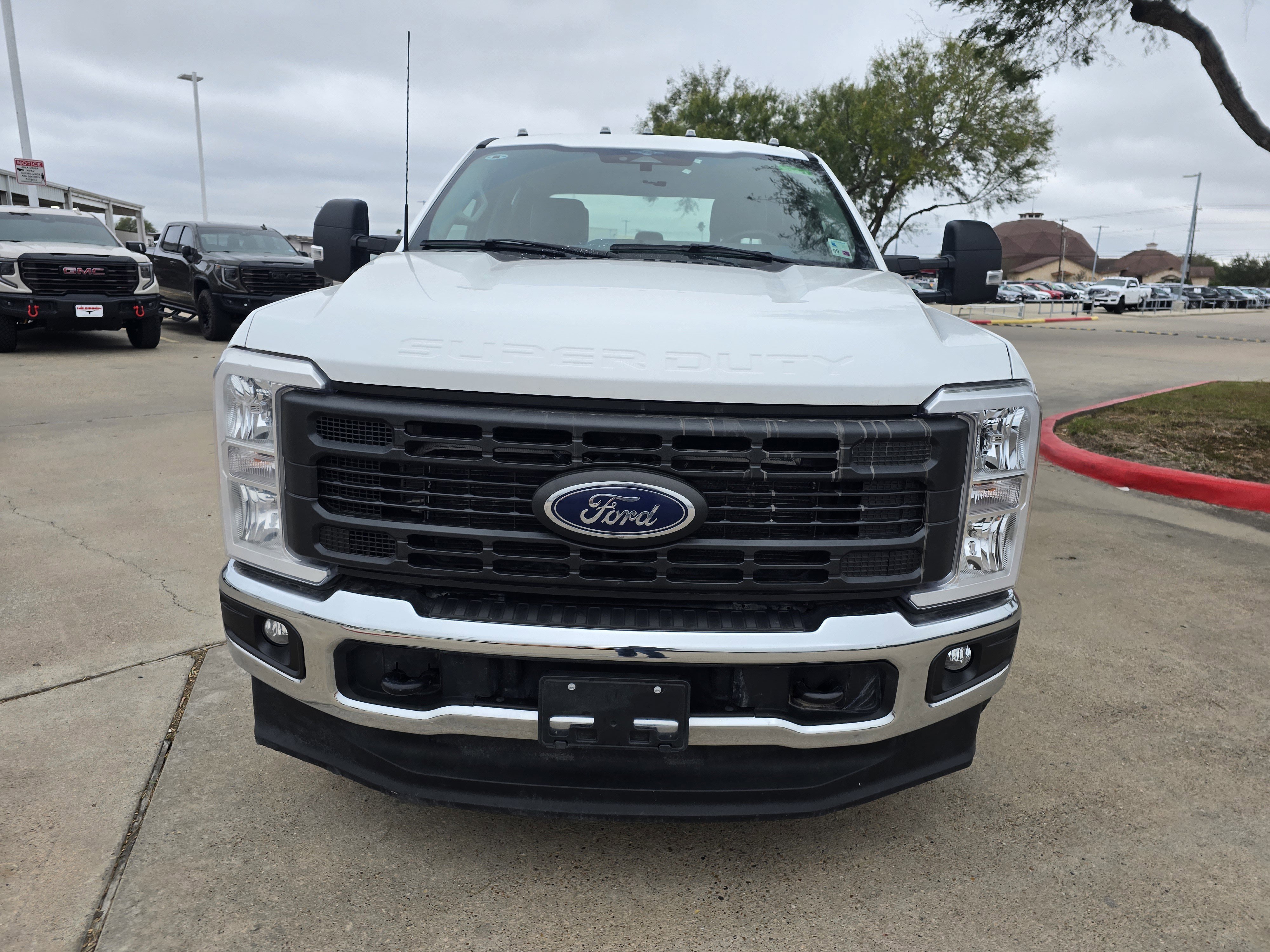 Used 2023 Ford F250 XL w/ FX4 Off-Road Package image 7