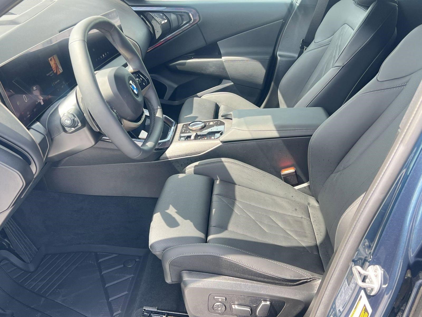 Used 2025 BMW X3 xDrive30i w/ Convenience Package image 5