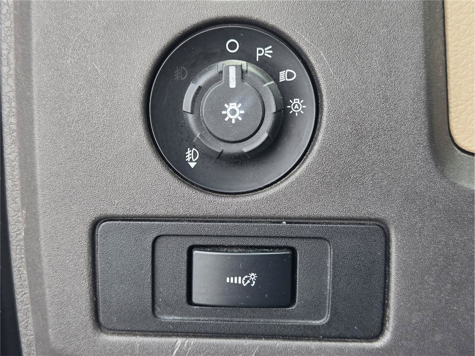 Used 2013 Ford F150 XLT w/ Mid Equipment Group RWD image 20