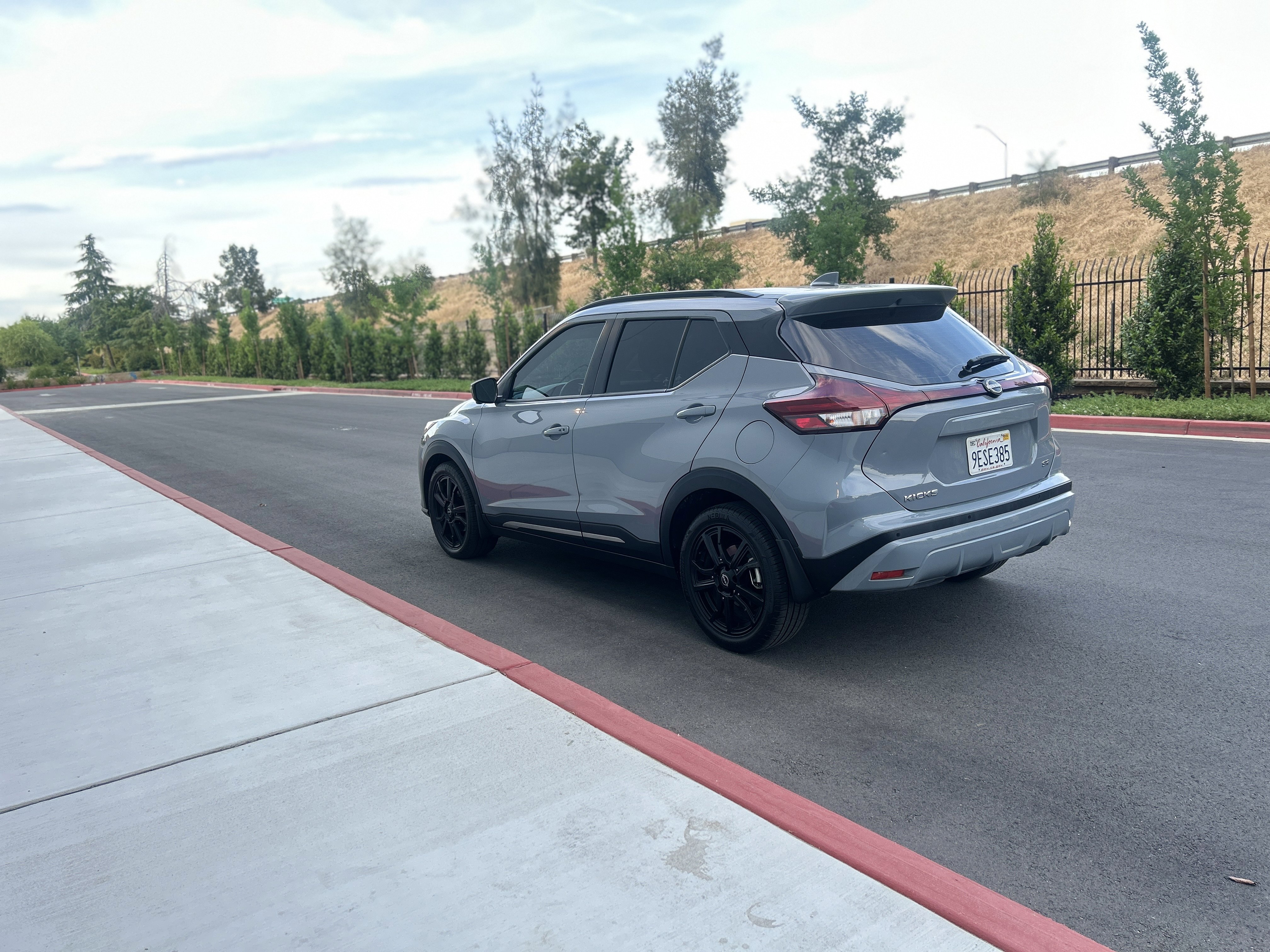 Used 2023 Nissan Kicks SR image 28