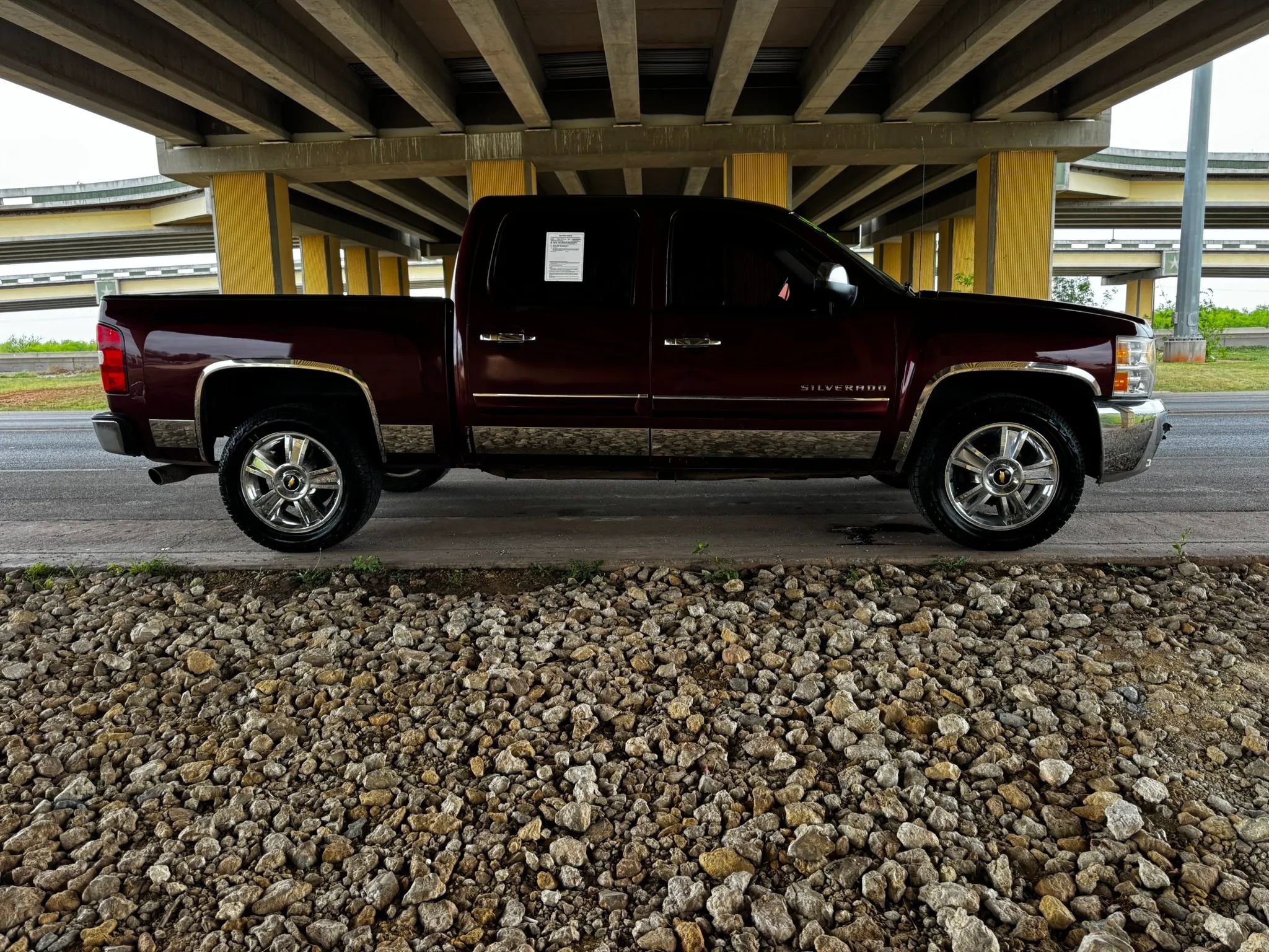 Used 2013 Chevrolet Silverado 1500 LT image 2