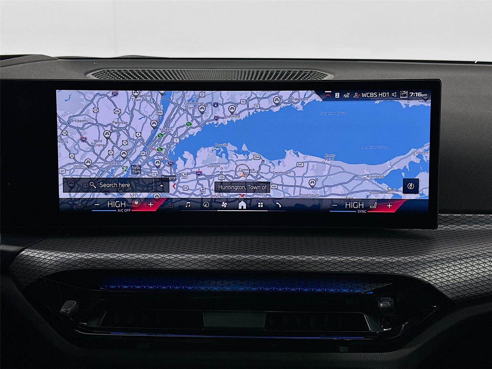 Used 2025 BMW M240i xDrive Coupe w/ Premium Package image 13