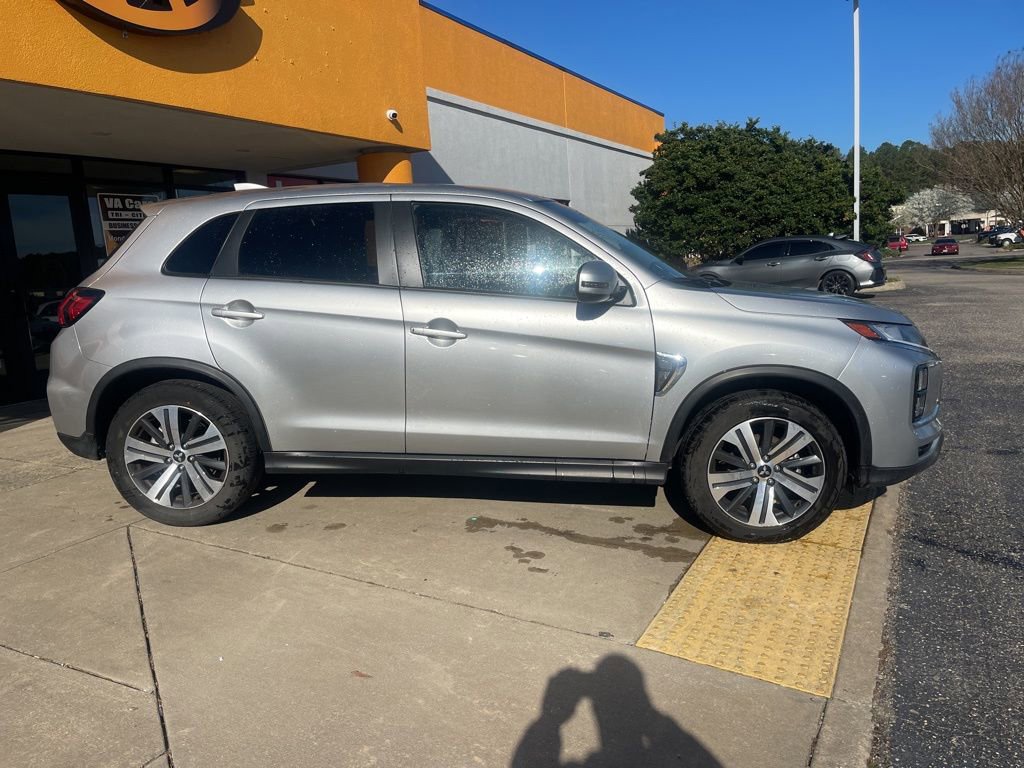 Used 2025 Mitsubishi Outlander Sport SE image 3