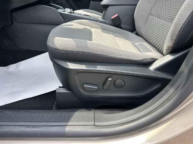 Used 2020 Ford Escape SE AWD/4WD image 23