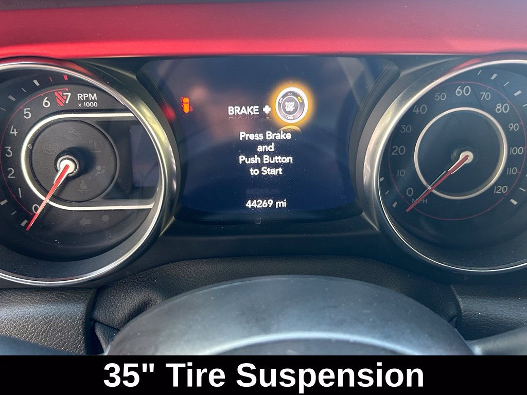 Certified 2021 Jeep Wrangler Unlimited Rubicon w/ Xtreme Recon 35" Tire Package AWD/4WD image 17