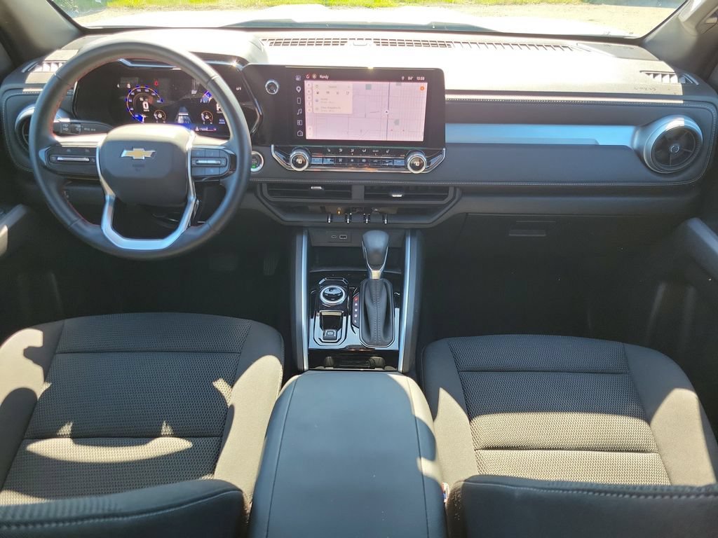 Used 2025 Chevrolet Colorado LT AWD/4WD image 11